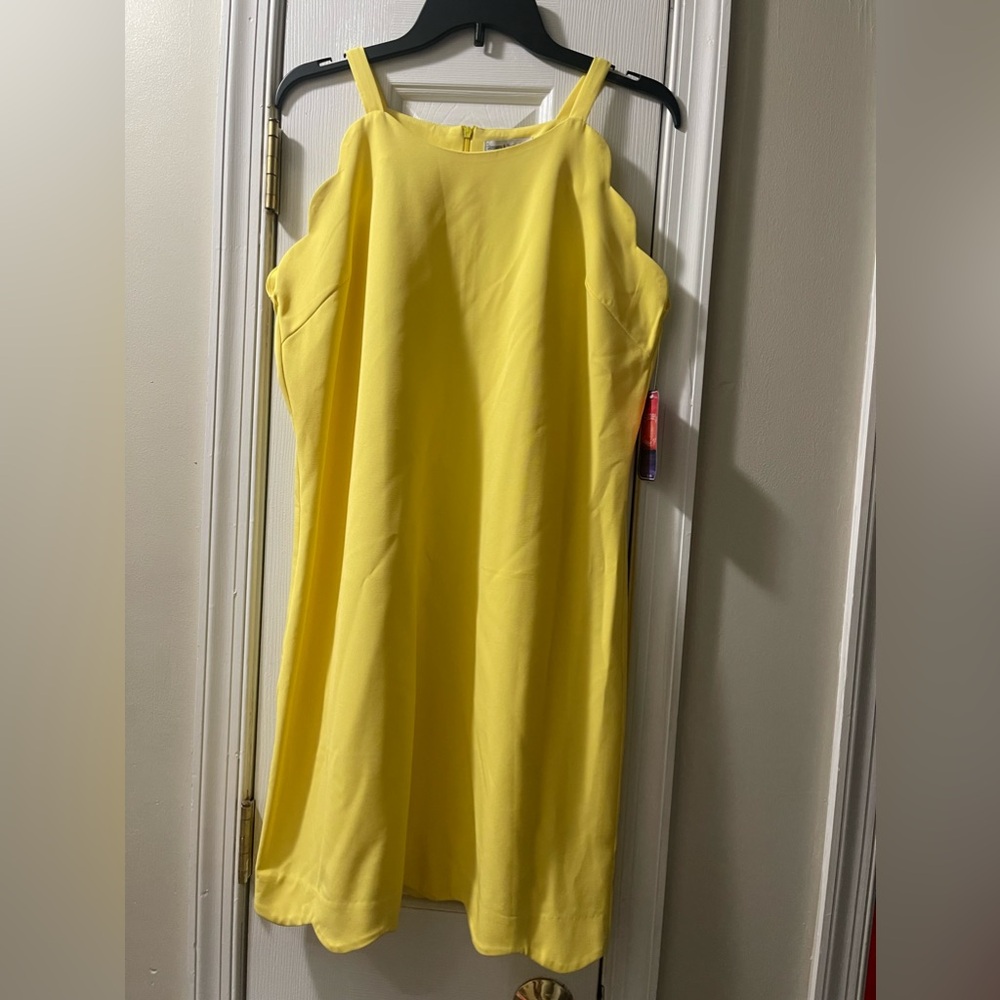 Yellow formal dress, size large from Sunsets & Sweet Tea